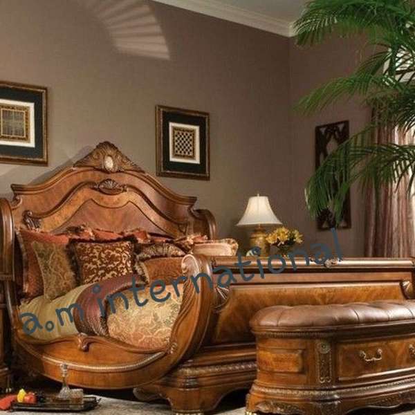 Antique Wooden Bedroom Set in Saharanpur